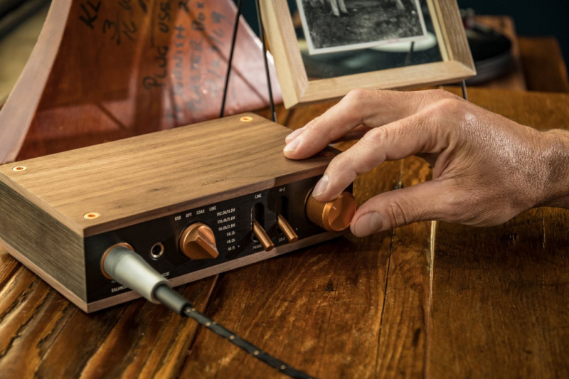 Обзор Klipsch Heritage Headphone Amp на канале Z Reviews