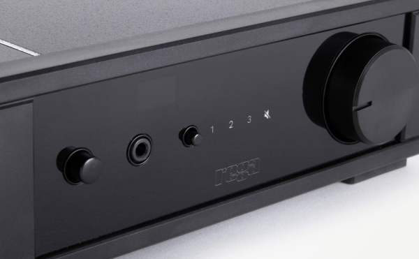 Интегральный усилитель Rega io_2