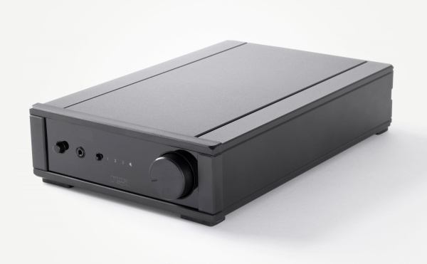 Интегральный усилитель Rega io_1